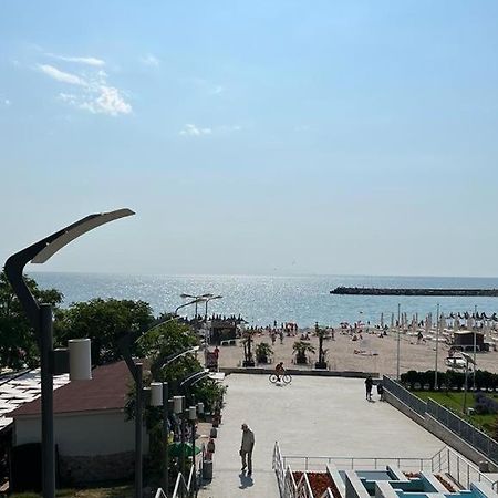Central Apartment Mangalia Eksteriør billede